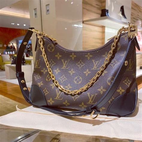 is louis vuitton cheaper in italy than usa|buying louis vuitton in italy.